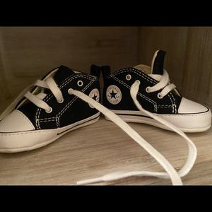 BABY CONVERSE